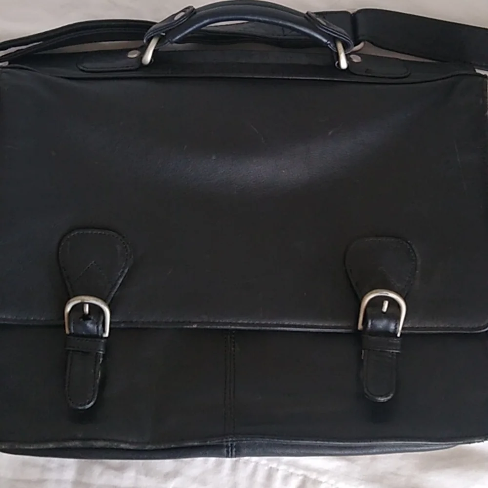 Kenneth Cole NY Black Columbian Leather Messenger Laptop Career Portfolio Bag